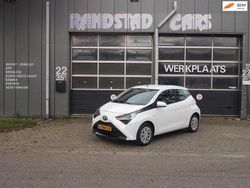 Wit Gebruikt 2021 Toyota Aygo X-play Hatchback | € 13.250 (Goede deal)