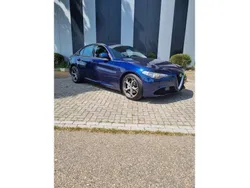 Blauw Gebruikt 2018 Alfa Romeo Giulia Super Sedan | € 27.950 (Eerlijke prijs)