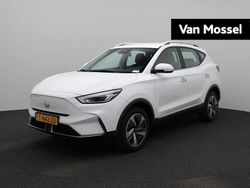 Wit Gebruikt 2023 MG ZS Comfort Sedan | € 19.900 (Eerlijke prijs)