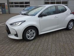 Wit Gebruikt 2022 Mazda 2 Comfort Hatchback | € 21.750 (Eerlijke prijs)