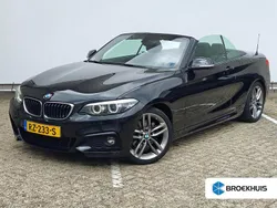 Zwart, metallic lak Gebruikt 2018 BMW 220 Executive Cabriolet | € 28.950 (Duur)