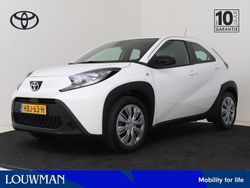 Wit Gebruikt 2025 Toyota Aygo Play Hatchback | € 19.450 (Eerlijke prijs)