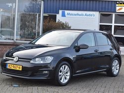 Zwart, metallic lak Gebruikt 2016 VW Golf VII Hatchback | € 11.750 (Eerlijke prijs)