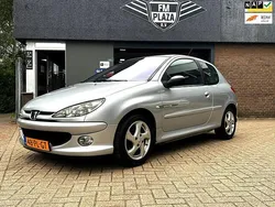 Grijs Gebruikt 2004 Peugeot 206 Quiksilver Hatchback | € 1.240 (Eerlijke prijs)