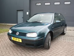 Groen Gebruikt 2002 VW Golf IV Comfortline Hatchback | € 995 (Eerlijke prijs)