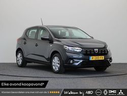 Grijs Gebruikt 2022 Dacia Sandero Essentiel Hatchback | € 12.945
