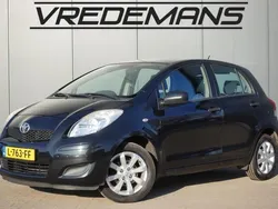 Zwart Gebruikt 2010 Toyota Yaris Cool Hatchback | € 3.950 (Eerlijke prijs)