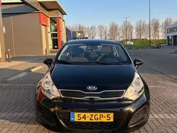 Zwart Gebruikt 2012 Kia Rio MPV | € 5.500 (Super prijs)