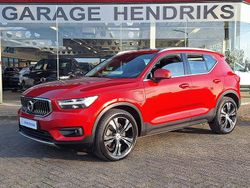 Rood (metallic) Gebruikt 2021 Volvo XC40 Inscription SUV | € 32.845 (Eerlijke prijs)