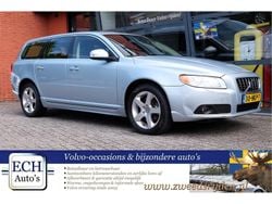 Blauw, metallic lak Gebruikt 2009 Volvo V70 Summum Stationwagen | € 7.450 (Super prijs)