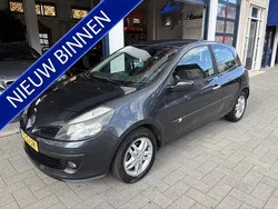 Grijs Gebruikt 2006 Renault Clio II Hatchback | € 1.999 (Eerlijke prijs)