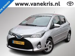 Grijs Gebruikt 2015 Toyota Yaris Hatchback | € 12.250 (Eerlijke prijs)