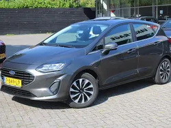 Grijs Gebruikt 2022 Ford Fiesta Titanium Hatchback | € 16.995 (Eerlijke prijs)