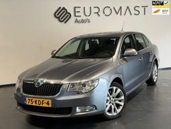 Grijs Gebruikt 2009 Skoda Superb Business Line Hatchback | € 3.999 (Eerlijke prijs)