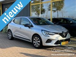 Grijs Gebruikt 2023 Renault Clio V Equilibre Hatchback | € 18.950 (Eerlijke prijs)