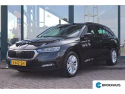 Zwart, metallic lak Gebruikt 2023 Skoda Octavia Business Line Stationwagen | € 25.400 (Eerlijke prijs)