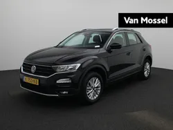 Zwart Gebruikt 2021 VW T-Roc Business SUV | € 23.900 (Goede deal)
