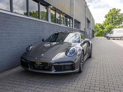 Grijs, metallic lak Gebruikt 2021 Porsche 992 Coupé | € 189.000