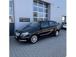 Zwart Gebruikt 2012 Mercedes B200 Ambition MPV | € 10.950 (Goede deal)