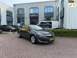 Grijs Gebruikt 2015 Opel Insignia Business Hatchback | € 9.245 (Eerlijke prijs)
