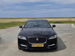 Zwart Gebruikt 2016 Jaguar XF R-Sport Sedan | € 11.750 (Eerlijke prijs)