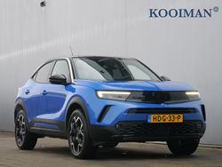 Blauw, metallic lak Gebruikt 2024 Opel Mokka Ultimate SUV | € 24.895 (Eerlijke prijs)