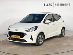 Wit Gebruikt 2022 Hyundai i10 Comfort Hatchback | € 18.690 (Eerlijke prijs)
