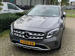 Grijs Gebruikt 2018 Mercedes GLA180 SUV | € 21.000 (Eerlijke prijs)