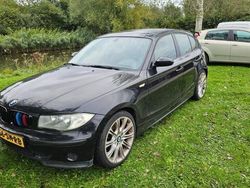Zwart Gebruikt 2006 BMW 118 Hatchback | € 2.250 (Eerlijke prijs)