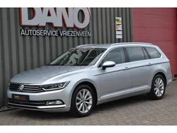 Grijs, metallic lak Gebruikt 2015 VW Passat Highline Stationwagen | € 17.950 (Iets duurder)
