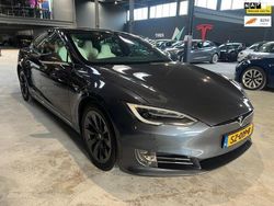 Grijs, metallic lak Gebruikt 2018 Tesla Model S Hatchback | € 24.244 (Goede deal)