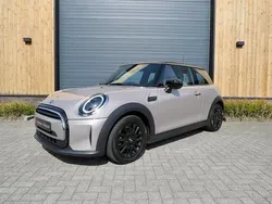 Grijs Gebruikt 2022 Mini Cooper Classic Hatchback | € 26.950 (Iets duurder)