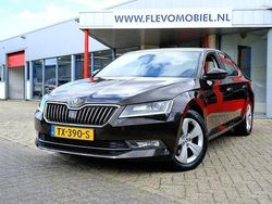 Bruin Gebruikt 2018 Skoda Superb Business Line Hatchback | € 13.450 (Eerlijke prijs)