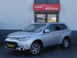 Grijs, metallic lak Gebruikt 2015 Mitsubishi Outlander P-HEV Edition SUV | € 11.450 (Goede deal)