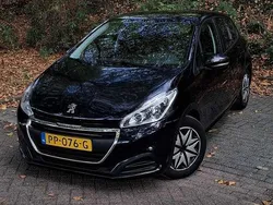 Blauw Gebruikt 2017 Peugeot 208 Active Hatchback | € 5.750 (Goede deal)
