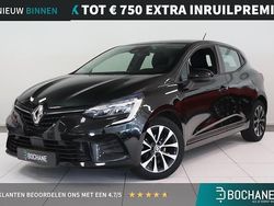 Zwart Gebruikt 2022 Renault Clio V Equilibre Hatchback | € 13.240 (Eerlijke prijs)