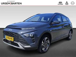 Grijs, metallic lak Gebruikt 2024 Hyundai Bayon Comfort SUV | € 21.430 (Iets duurder)