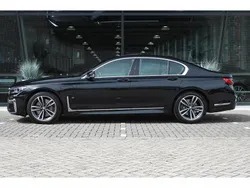 Saphirschwarz (donker zwart metallic) Gebruikt 2020 BMW 745e Comfort Edition Sedan | € 49.950 (Goede deal)
