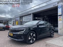 Zwart Gebruikt 2022 Renault Mégane Equilibre Hatchback | € 24.895 (Eerlijke prijs)