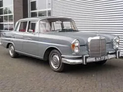 Zilver Gebruikt 1962 Mercedes 220 SE Sedan | € 9.000