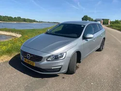 Grijs Gebruikt 2017 Volvo V60 Stationwagen | € 14.500 (Goede deal)
