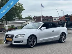Grijs, metallic lak Gebruikt 2011 Audi A5 Cabriolet Cabriolet | € 12.999 (Super prijs)