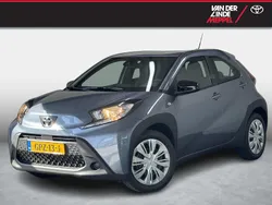 Grijs Nieuw 2024 Toyota Aygo Play Hatchback | € 19.450 (Eerlijke prijs)