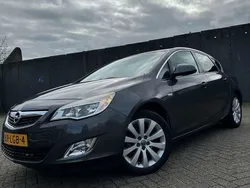 Grijs Gebruikt 2010 Opel Astra Cosmo Hatchback | € 4.999 (Eerlijke prijs)