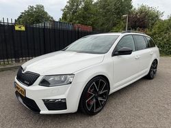 Wit Gebruikt 2015 Skoda Octavia RS Stationwagen | € 13.950 (Super prijs)