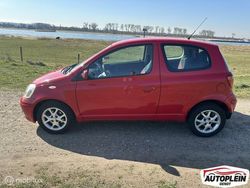 Rood Gebruikt 2006 Toyota Yaris Hatchback | € 1.999 (Goede deal)