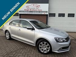 Grijs Gebruikt 2015 VW Jetta Comfortline Sedan | € 8.999 (Eerlijke prijs)
