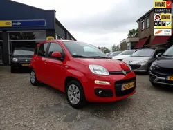 Rood Gebruikt 2016 Fiat Panda Lounge Hatchback | € 6.450 (Eerlijke prijs)