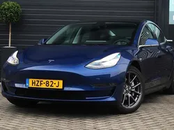 Blauw Gebruikt 2019 Tesla Model 3 Long Range Sedan | € 21.995 (Goede deal)