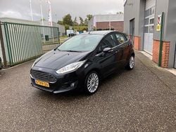 Zwart Gebruikt 2014 Ford Fiesta Titanium Hatchback | € 7.950 (Iets duurder)